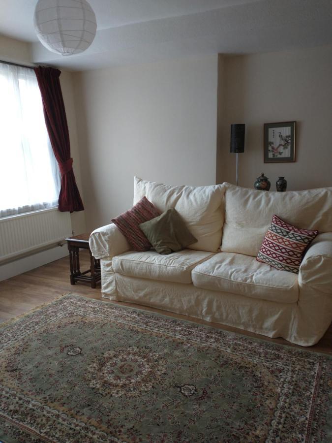 Spacious 2-Bed Apartment In Ruthin Exterior foto