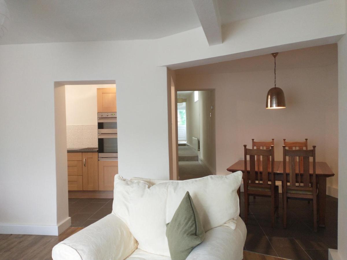 Spacious 2-Bed Apartment In Ruthin Exterior foto